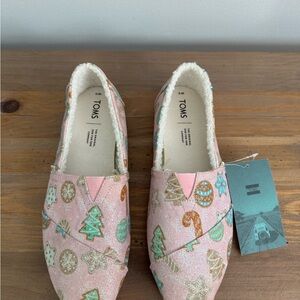 Toms Pink Sugar Cookie Print Slip-Ons Sz 9 NWT